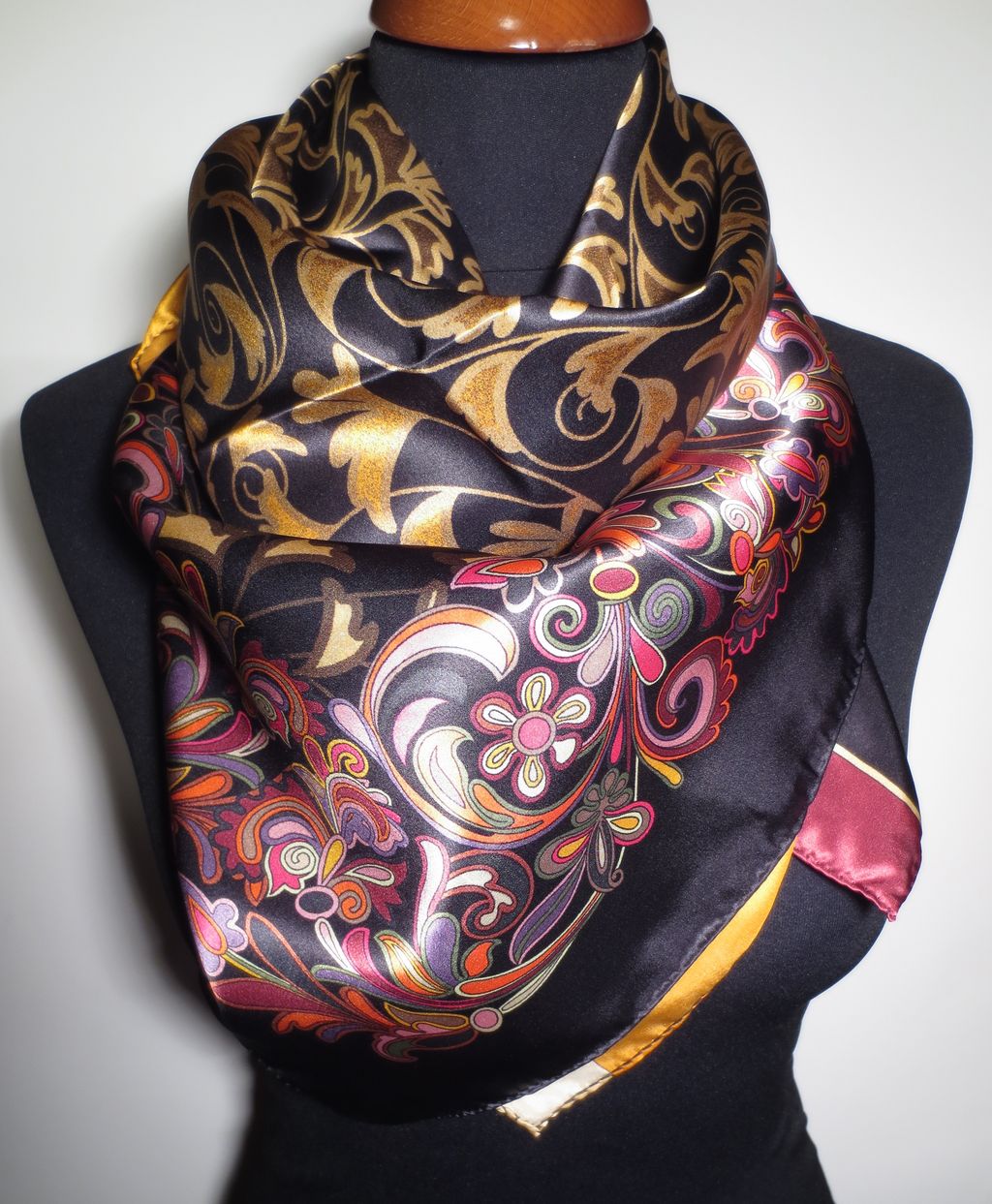 Pure silk square scarf 43459 - Azalea Bellagio - Silk of Como